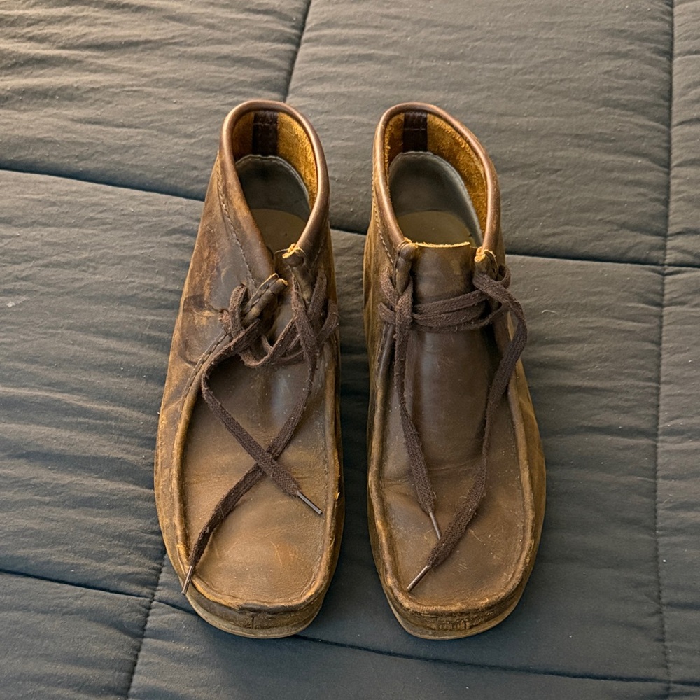 Men’s Clarks Wallabees- Size 9.5